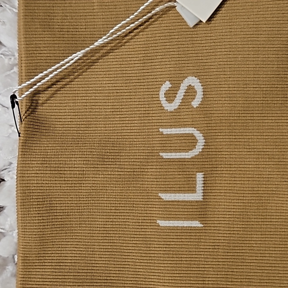 Ilus Label Shorts - Picture 9 of 13